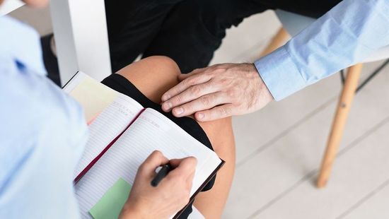 Hangfelvétel bizonyítja egy hajdúsági iskola tanárának diákkal folytatott viszonyát