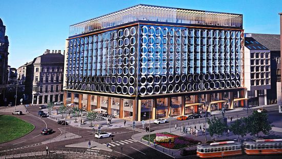 Vita a Duna-parti Sofitel szálloda újjáépítéséről