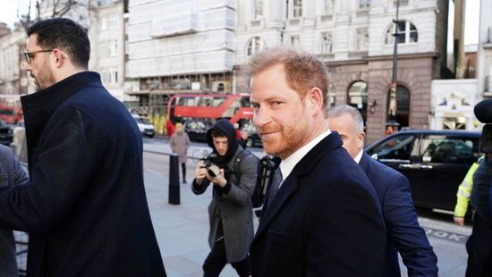 Harry herceg váratlanul megjelent a londoni legfelsőbb bíróságon