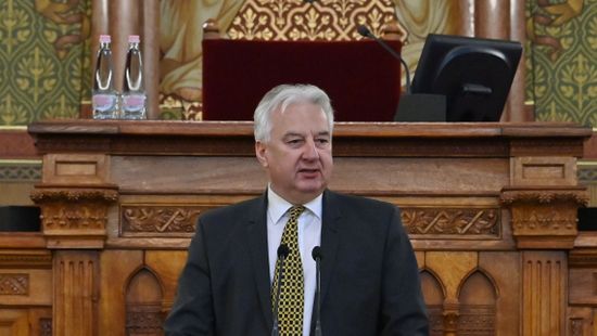 Semjén Zsolt: Visszautasítjuk Szent II. János Pál pápa lejáratását célzó kampányt