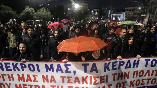 A választásra készülő kormányra zúdul a görög lakosság haragja
