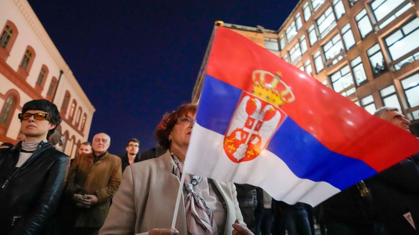 Több ezren tüntettek a szerb–koszovói megállapodás ellen