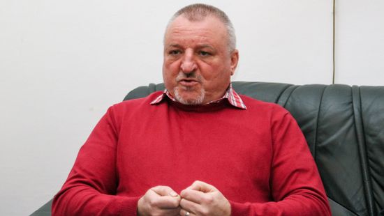 Elvtársi kopjafaállítás Székelyföldön