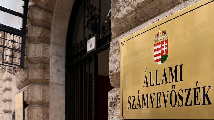 Három képviselő-jelölt használt fel szabálytalanul kampánypénzeket