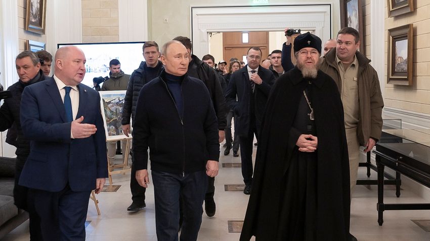 A Krím félszigetre látogatott Vlagyimir Putyin