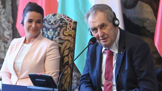 Novák Katalin kitünteti Milos Zeman leköszönő cseh államfőt