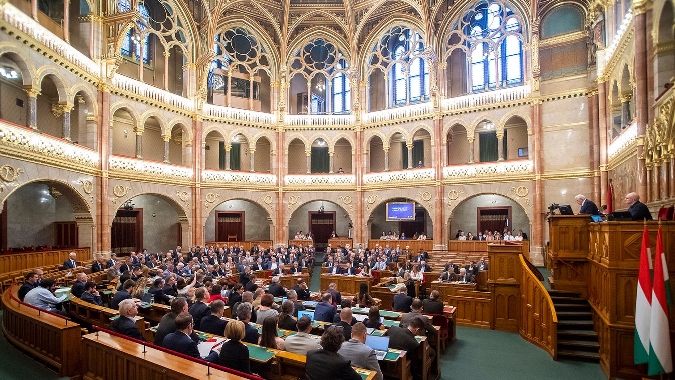 A Jobbik nemet mond a történelmi pedagógusbér-emelésre