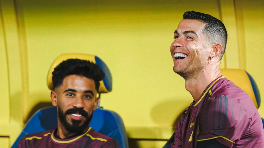 Ronaldo vuelve a reírse de la multitud por una gran foto + video
