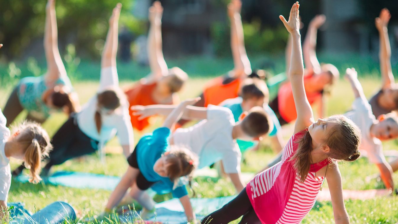 Yoga,Classes,Outside,On,The,Open,Air.,Kids,Yoga