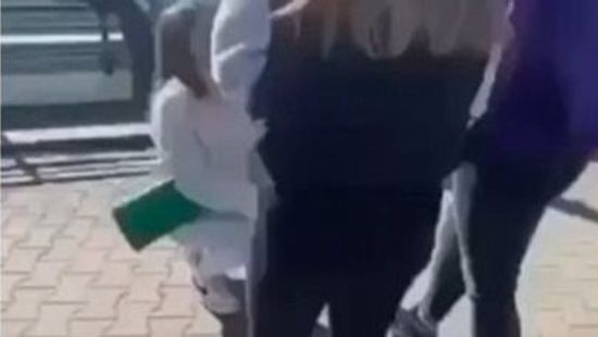 Megdöbbentő videók: így bántalmazták és alázták társaikat a miskolci diáklányok!