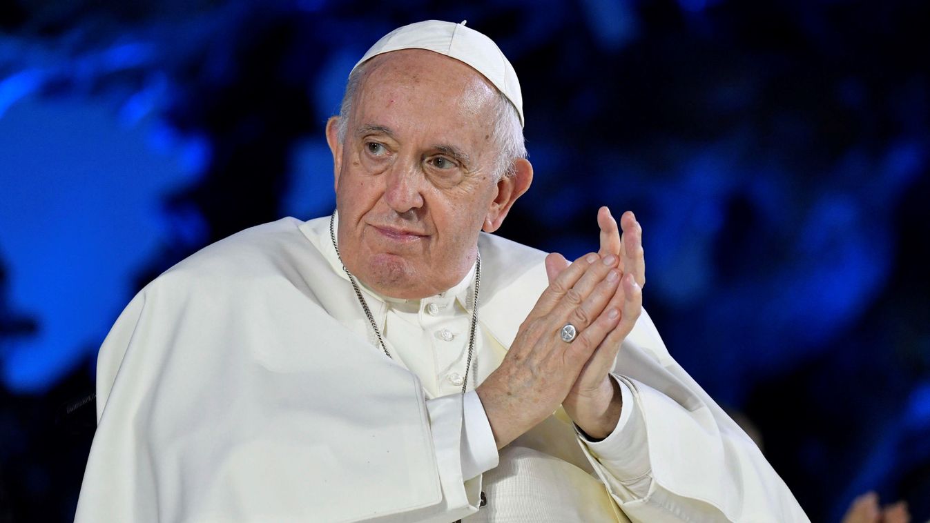 „Nevükön kell nevezni a dolgokat” – Ferenc pápát az abortuszról és a szexről is kérdezték a fiatalok