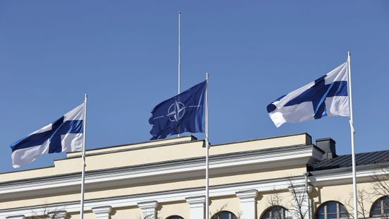 Finnország hivatalosan is a NATO tagja lett