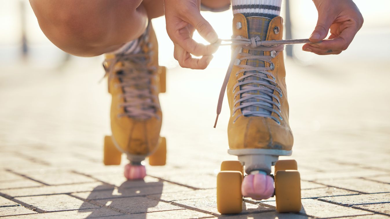 Yellow,Roller,Skates,Shoes,Of,Woman,In,Summer,Outdoor,Travel,