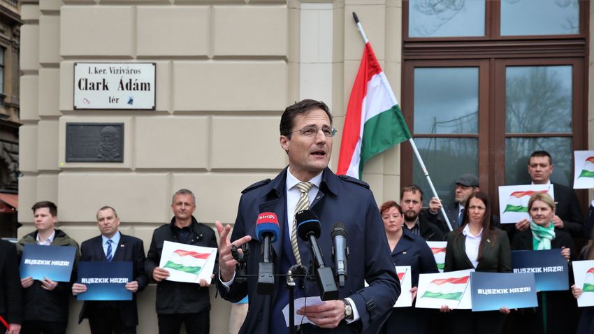 Újpesti Fidesz: érthetetlen, hogy Trippon Norbert Gyöngyösi Mártonnal vállal közösséget