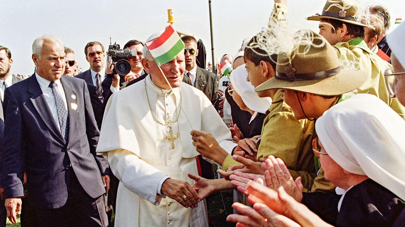 II. János Pál pápa magyar cserkészekkel Budapesten, 1991. augusztus 19.