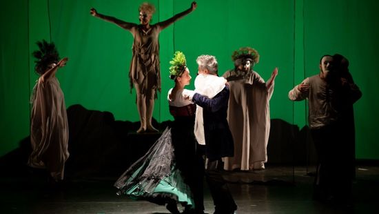 Két határon túli színházi társulat koprodukcióban vitte színre Shakespeare A vihar című művét