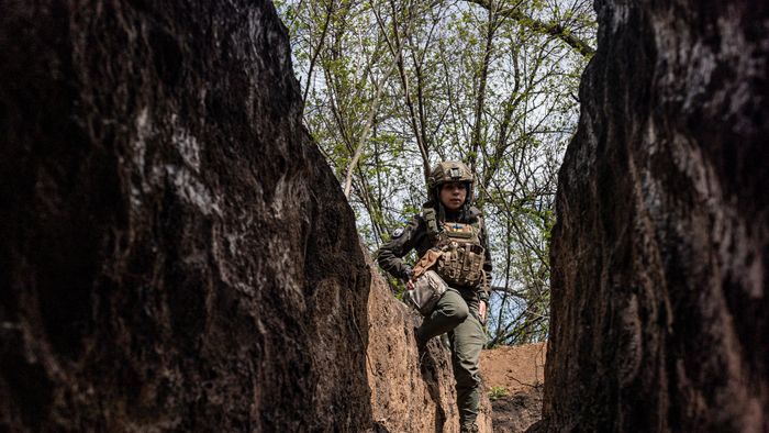 Ukrainian soldiers on the frontline in Donetsk Oblast