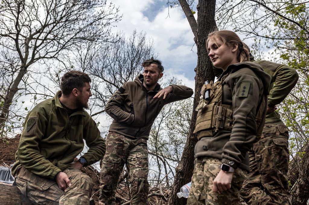 Ukrainian soldiers on the frontline in Donetsk Oblast