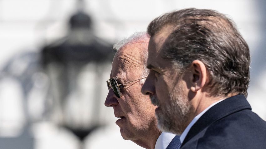 Amerika arcába nevet Joe Biden Amerika arcába nevet Joe Biden