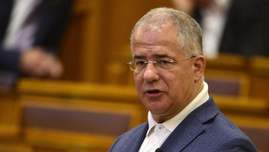 Kósa Lajos: A migráció az egyik legkomolyabb veszély, ami Európát fenyegeti