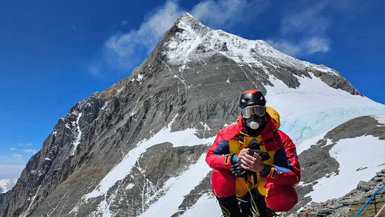 Suhajda Szilárdot keresik a Mount Everesten, hóviharba is keveredhetett