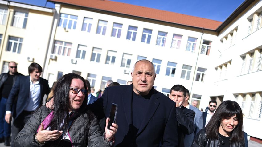 Élet-halál harcot vív a volt bolgár miniszterelnök