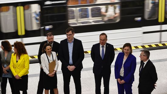 Átadták a Lehel és a Nagyvárad téri metróállomást