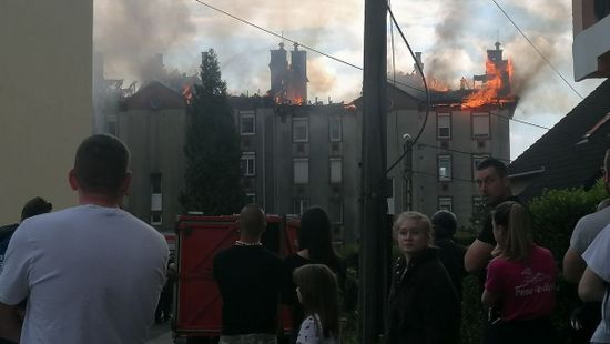 Eloltották a tüzet Zalaegerszegen, lakókat is ki kellett menekíteni + videó
