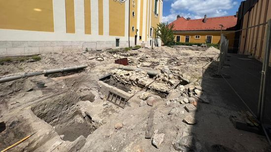 Árpád-kori leletek is előbukkantak Székesfehérváron