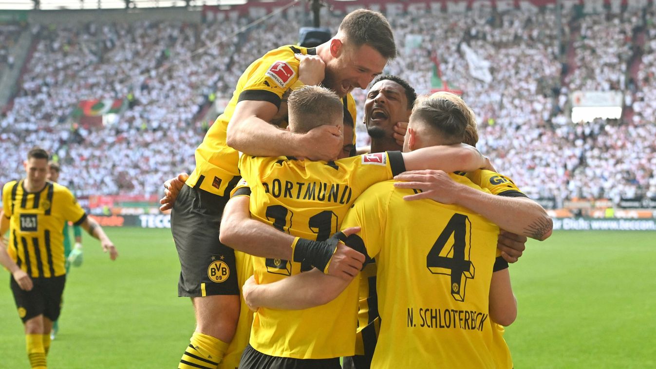 Soccer 1. Bundesliga/ FC Augsburg -Borussia Dortmund 0-3.