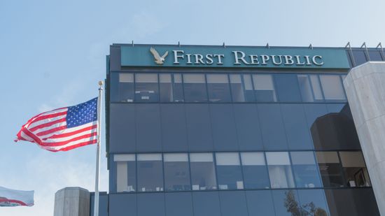 Az USA a második legnagyobb banki összeomlása ellen küzd