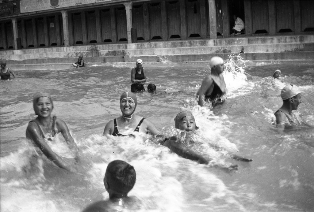 1930. Budapest III. Csillaghegyi strandfürdő Fortepan / Romák Éva