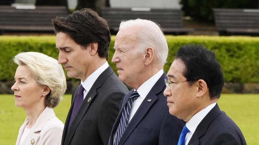 Újabb Moszkva elleni szankciókat jelentettek be a G7-ek Újabb Moszkva elleni szankciókat jelentettek be a G7-ek