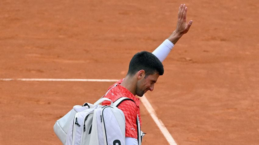 Novak Djokovics kizárását követelik az üzenete miatt