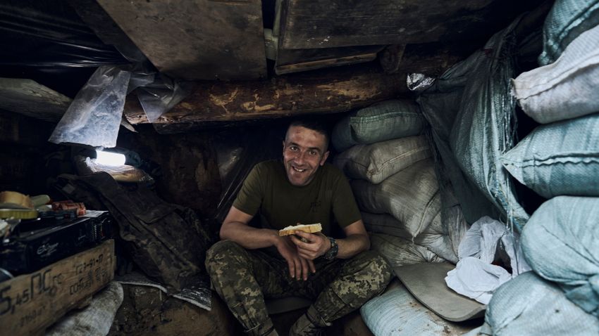 Szuperhadsereg, befagyott konfliktus, védőernyő: milyen jövő várhat Ukrajnára?