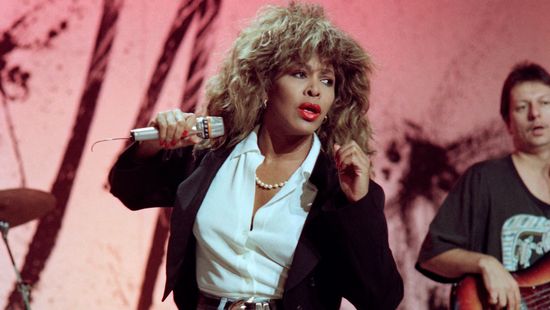 Kiderült, mi okozta Tina Turner halálát, a rock királynője öngyilkosságot is fontolgatott