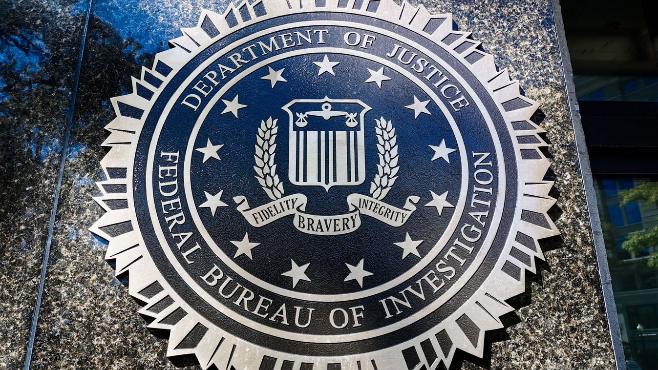 „Az FBI az amerikaiak után kémkedik” – jelentette ki egy kongresszusi képviselő