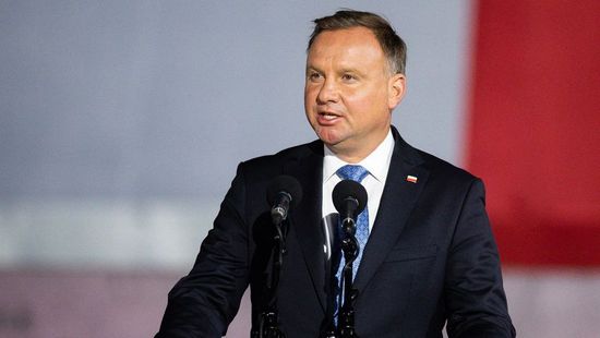 A lengyel elnök aláírta az orosz befolyást vizsgáló bizottságról szóló törvényt