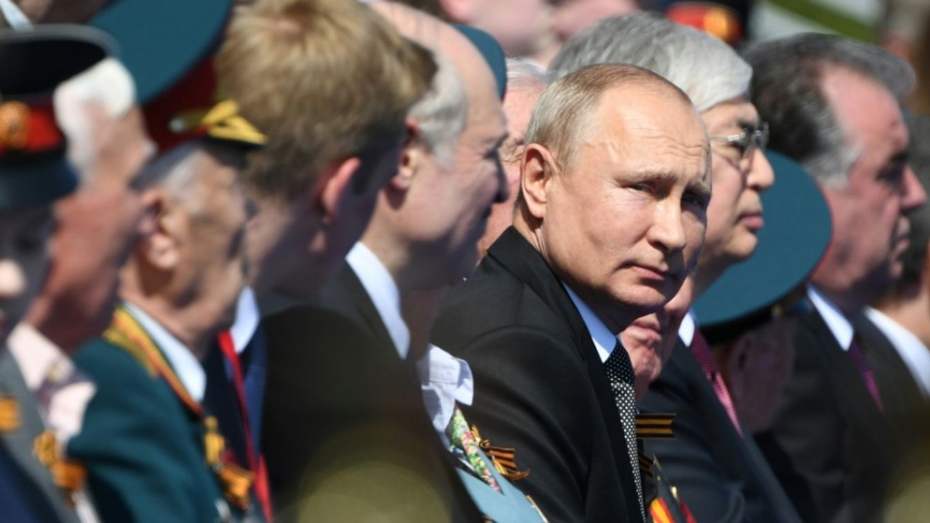 Vlagyimir Putyin orosz elnök a Vörös Téren a Győzelem Napjának ünnepségén, 2023.05.09-én. (Fotó: AFP)