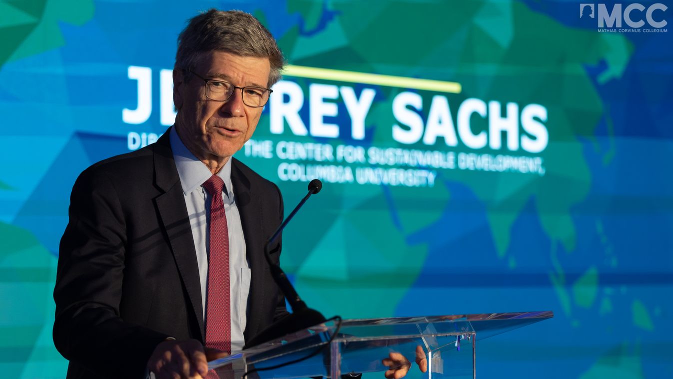Jeffrey Sachs, amerikai közgazdász, politikai elemző a Mathias Corvinus Collegium (MCC) ukrajnai háborúról szóló konferenciáján, 2023.06. 06-án. (Fotó: Balázs Orbán / Twitter)