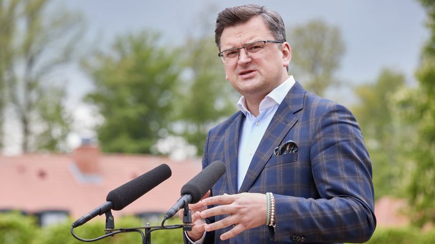 Mentegetőzik az ukrán külügyminiszter?