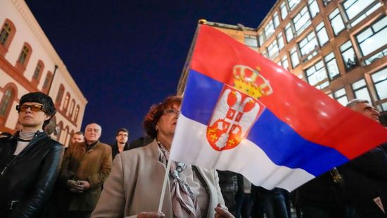 Megint utcára vonultak az emberek Belgrádban