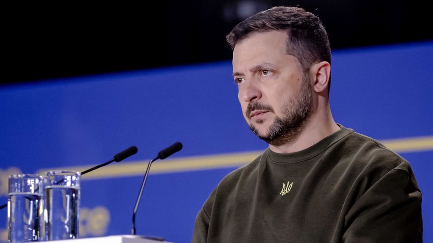 Ukrajnában és kívülről is óriási nyomás alatt van Zelenszkij Ukrajnában és kívülről is óriási nyomás alatt van Zelenszkij