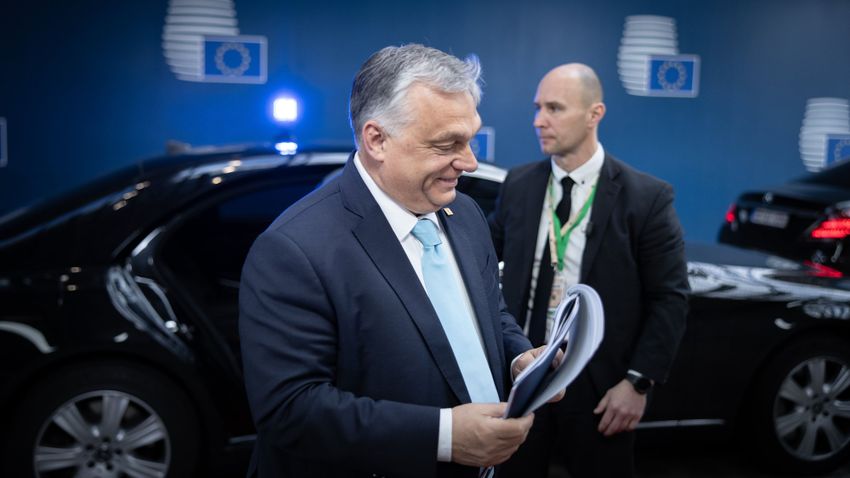 Békepárti álláspontért fog harcolni Orbán Viktor Brüsszelben