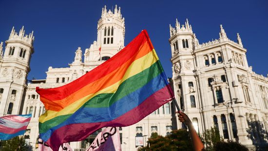 Visszavonná a transztörvényt a spanyol jobboldal