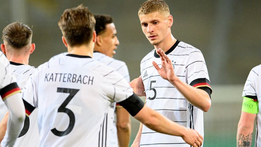 Marton Darday tiene que tomar una decisión poco a poco tras la humillante eliminación de la selección alemana Marton Darday tiene que tomar una decisión poco a poco tras la humillante eliminación de la selección alemana