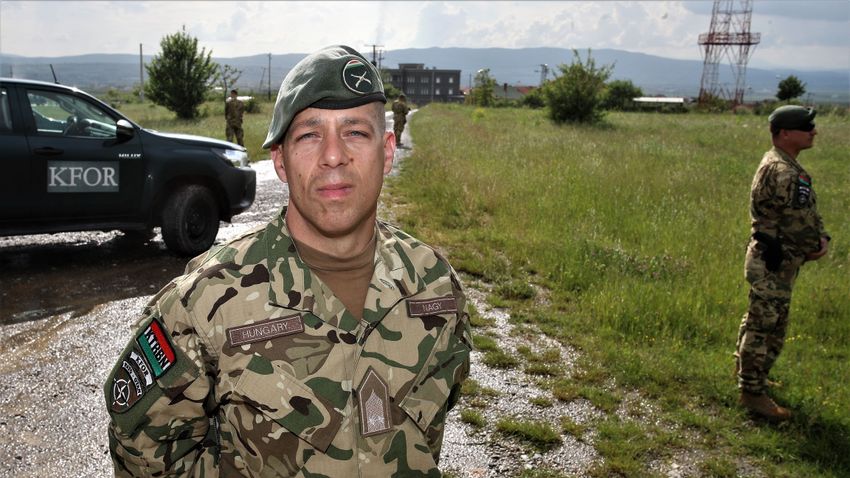 Így élték meg a magyar KFOR-katonák a zavargásokat – exkluzív interjú Koszovóból
