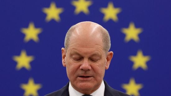 Háborúpártisággal vádolták meg Olaf Scholzot