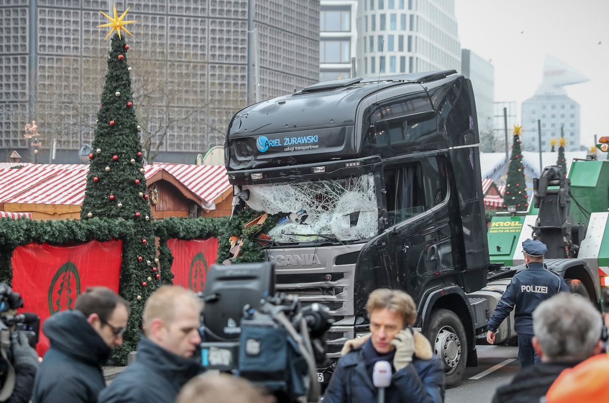 Terror attack on Christmas market in Berlin
berlini terrortámadás 2016