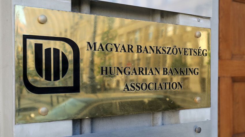 Reagált a gazdasági tárca a bankszövetség szavaira